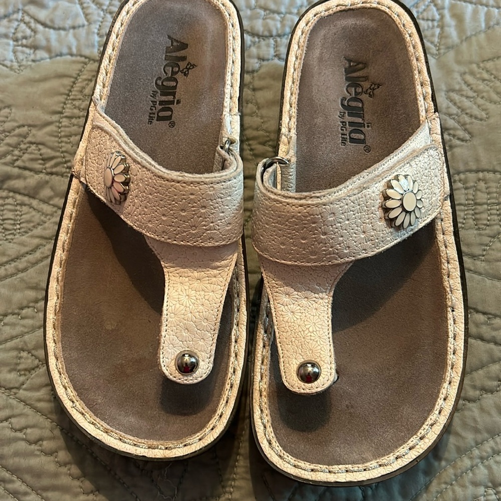 Algeria sandals